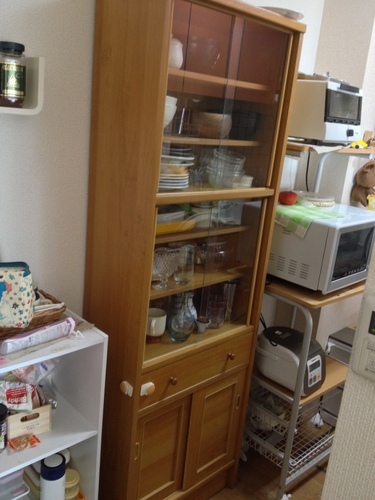 使用期間短　ナチュラル食器棚　1月11日までに引き取り可能な方