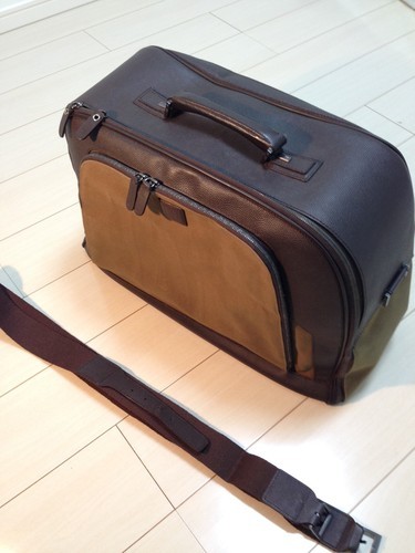 大幅に値下げしました!! 【ダンヒル】型押革/キャンバス★トラベルバッグ　[Dunhill ボストンバック　ブランド品]