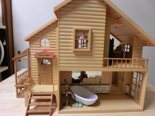 シルバニアファミリー赤い屋根の大きなお家家具人形セット (りんご) 新家のおもちゃ《人形》の中古あげます・譲ります｜ジモティーで不用品の処分
