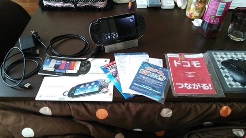 取引中　【中古】PlayStation　Ｖｉｔａ　32ＧＢ　ボーナスパック　クリスタルブラック　PCHJ-10005　3G/Wi-fi