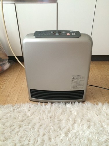 美品　都市ガス　ガスファンヒーター（ガスホース２ｍ付き）