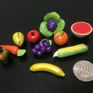 【かわいいミニチュア置物】野菜・果物10点セット（陶器製/USED）