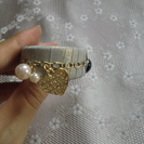 ￥300　パール（真珠）×ハート型バレッタ
