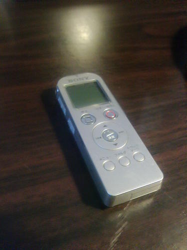 【交渉中】SONY ICレコーダー＋ヘッドホン