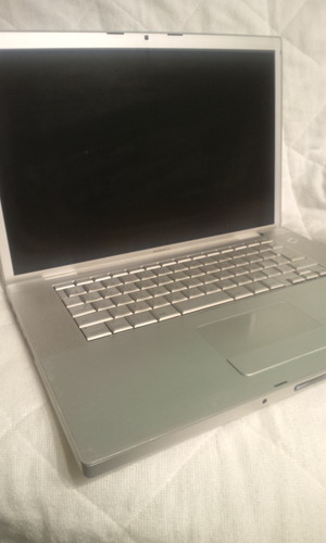 MacBookPro DAWソフト付 !!　①点限りお買い得　　DTM初心者、ライブ用PCとしていかがですか？