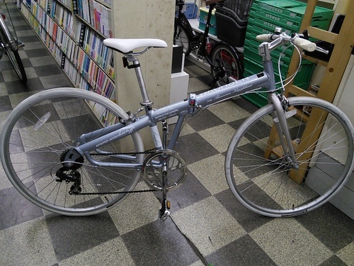 [1260]中古自転車　折りたたみ　フルサイズクロスバイク　700×28c　6段変速　アルミフレーム　状態良好　ライトブルー