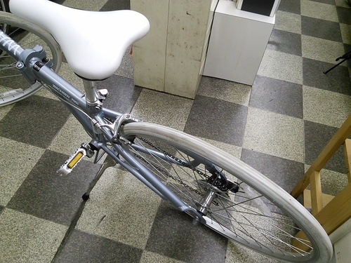 [1260]中古自転車　折りたたみ　フルサイズクロスバイク　700×28c　6段変速　アルミフレーム　状態良好　ライトブルー