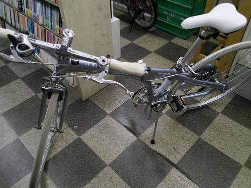[1260]自転車 折りたたみ フルサイズクロスバイク 700×28c 6段変速 アルミフレーム 状態良好 ライトブルー