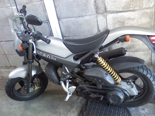 suzuki ストリートマジックTR-50