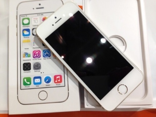 完売　iPhone5s32GB白銀色ソフトバンク美観