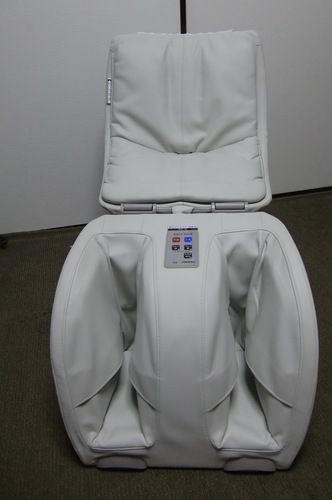 ★美品★【ファミリーイナダ】ピュアキューブ( 折りたたみ式マッサージチェア） FMI-WF30