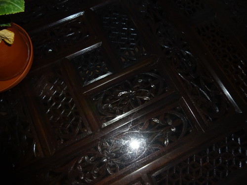 パキスタンの職人手作りの木製テーブル