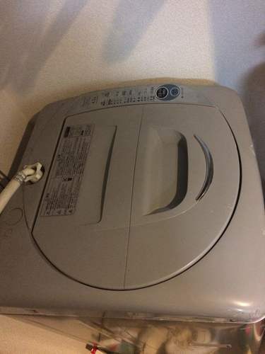洗濯機　２０００円