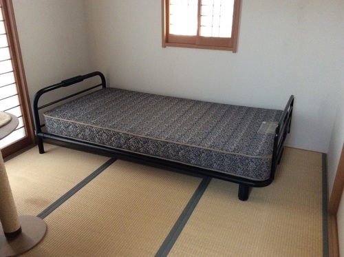 黒パイプベッド シングル マットレス付き 5it 佐野のベッド シングルベッド の中古あげます 譲ります ジモティーで不用品の処分 黒パイプベッド シングル マットレス付き 5it 佐野のベッド シングルベッド の中古あげます 譲ります ジモティーで不用品の処分