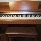 ヤマハの電子ピアノ　J-8000　椅子つきです