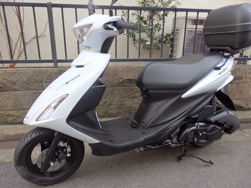 ■ほとんど新車です　走行わずか７９キロ　スズキアドレスV125S　2013年モデル　一番人気の白■