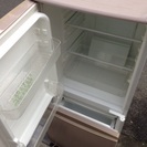 薄いピンク色の綺麗冷蔵庫