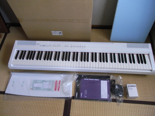 【電子ピアノ】ヤマハPシリーズ　P105WH　キーボードタイプ　ほぼ新品　ピアノの譜読みなどにどうぞ