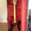 Fender USA フレットレス6弦ベース