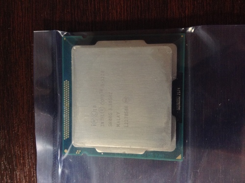 Intel Core i3 3220 とファン