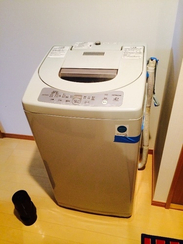 ヒタチの洗濯機 42リットル