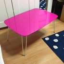 【取引完了】【値下げしました】ピンクの折り畳みテーブル 【相模大野】