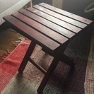 折り畳み式の小さいテーブル