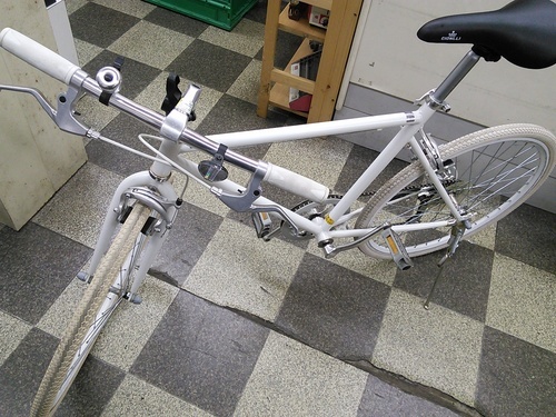 クロスバイク・アウトレット】アサヒサイクル amadana700C ホワイト