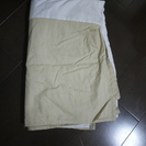 シングルサイズのベッドスカート縦縞柄