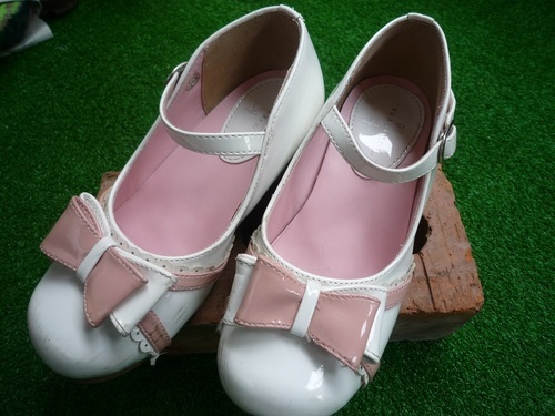 組曲白いカンカン靴19ｃｍ お譲りします Ribon 新所沢のキッズ用品 子供用シューズ の中古あげます 譲ります ジモティーで不用品の処分