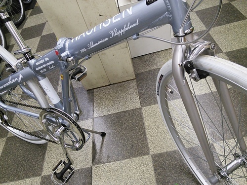 [1591]中古自転車　珍しいフルサイズ700Cの折りたたみ自転車　WACHSEN(ヴァクセン)　折りたたみ　クロスバイク　700×28C　6段変速　軽量アルミフレーム　状態良好　シルバー×ホワイ