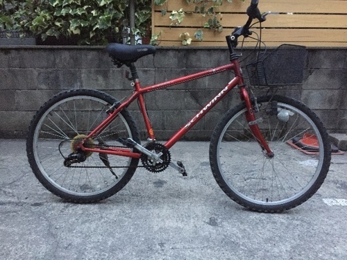 売り切れました！ありがとうございました。鹿児島市　中古自転車　26インチ クロスバイク SCHWIN (シュウィン) 赤系(ワインレッド) 中古 7速スピード