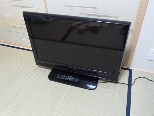 ３２型液晶テレビ（DXブロードテック）