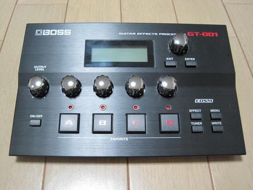 BOSS  GT-001　マルチエフェクター