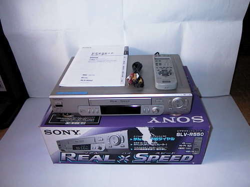 ソニー　VHSビデオデッキ　SLV-R550