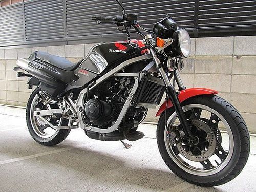 最新のhd 250 ネイキッド 旧車 カラチ