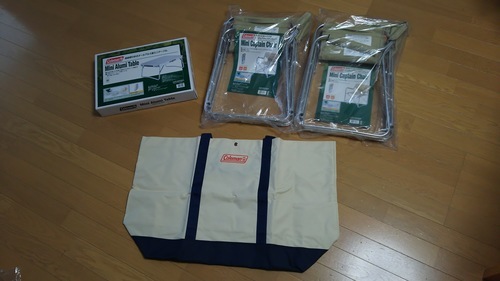 Coleman(コールマン)★未開封新品★ ミニアルミテーブル×１、ミニキャプテンチェア×２、バッグ