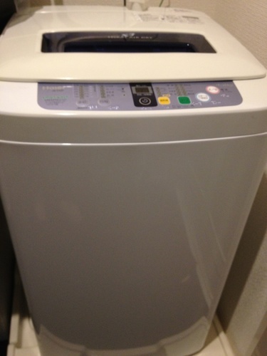 洗濯機（2013年製新品）　使用期間３週間のぴかぴかです！