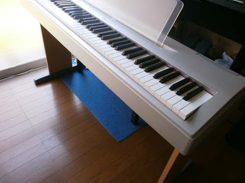 YAMAHA電子ピアノ　P60  純正付属品付　美品