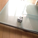 IKEAスモークガラスダイニングテーブル