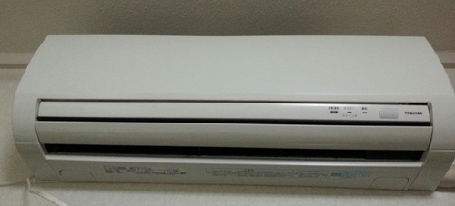 TOSHIBA エアコン（4年使用）