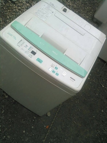 三洋電機の全自動電気洗濯機です✩