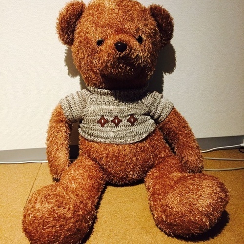 大きなクマのぬいぐるみ
