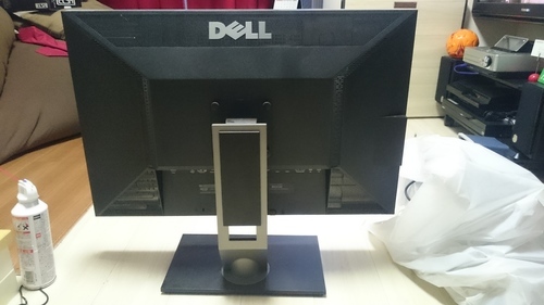 Dell 30インチモニタお譲りします 引き取りに来れる方 Forza Roma 京都のpcパーツの中古あげます 譲ります ジモティーで不用品の処分