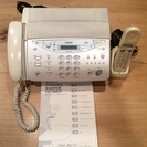 電話・ファックス兼用機。スピーカーフォンとしても使えます