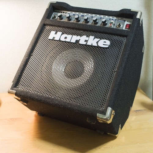 Hartke A25 ハートキー　コンボアンプ