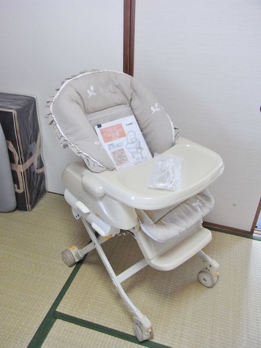 中古　コンビ　電動スイング付ハイローチェア　アンレーブATゆらぎER630 直接自宅まで引き取りに来てくださる方限定