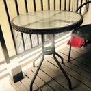 ダブルデイの椅子とテーブルセット