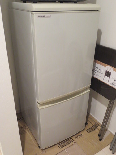 【値下げ】【福岡】シャープ 2ドア冷蔵庫135L 2008年製 SHARP