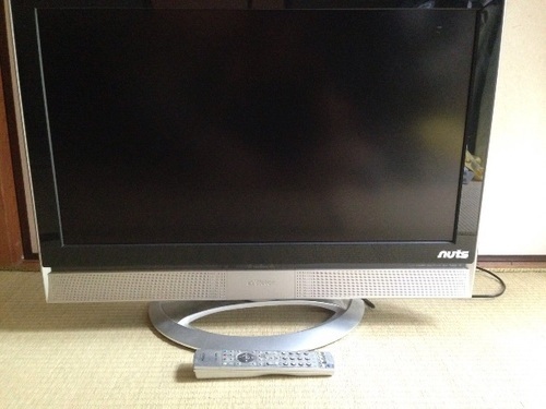 《再投稿》32型テレビと単身者用冷蔵庫のセット